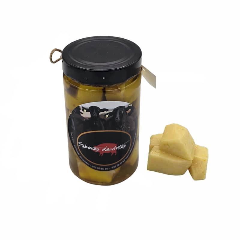 Cubo de Queso Manchego D.O.P. Media Luna Añejo en dados